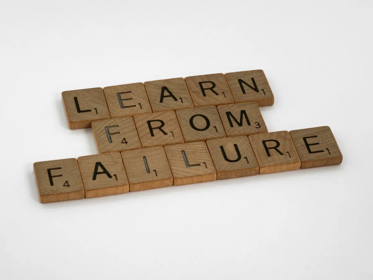 ブロックにlearn from failureの文字